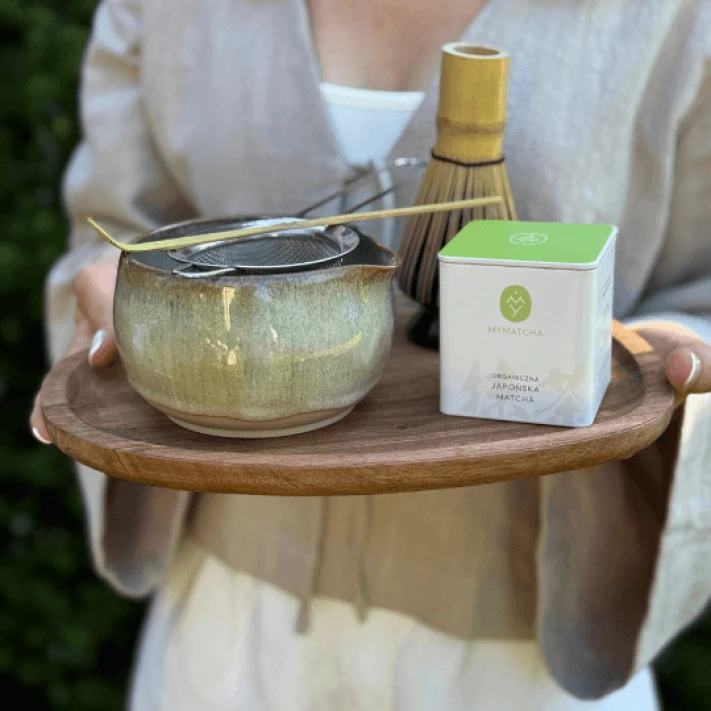 matcha akcesoria, czarka, puszka do przechowywania matchy
