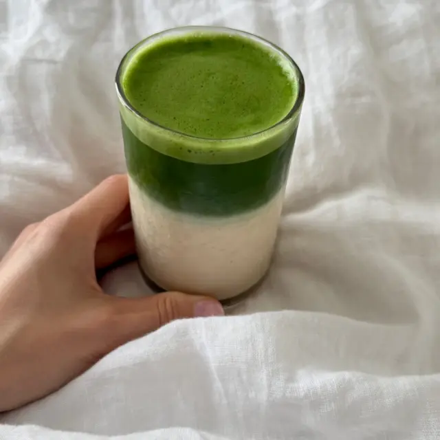 najpierw matcha, potem można myśleć o reszcie dnia 🍵 #morning #matcha
