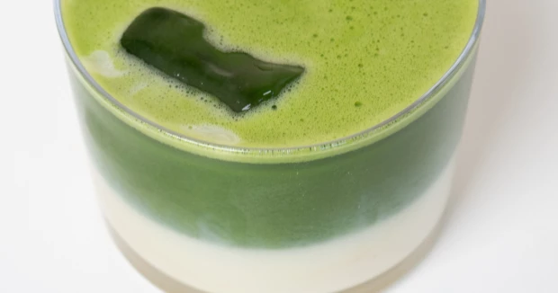 Matcha na odchudzanie: Zielona herbata spala tłuszcz - dowody naukowe