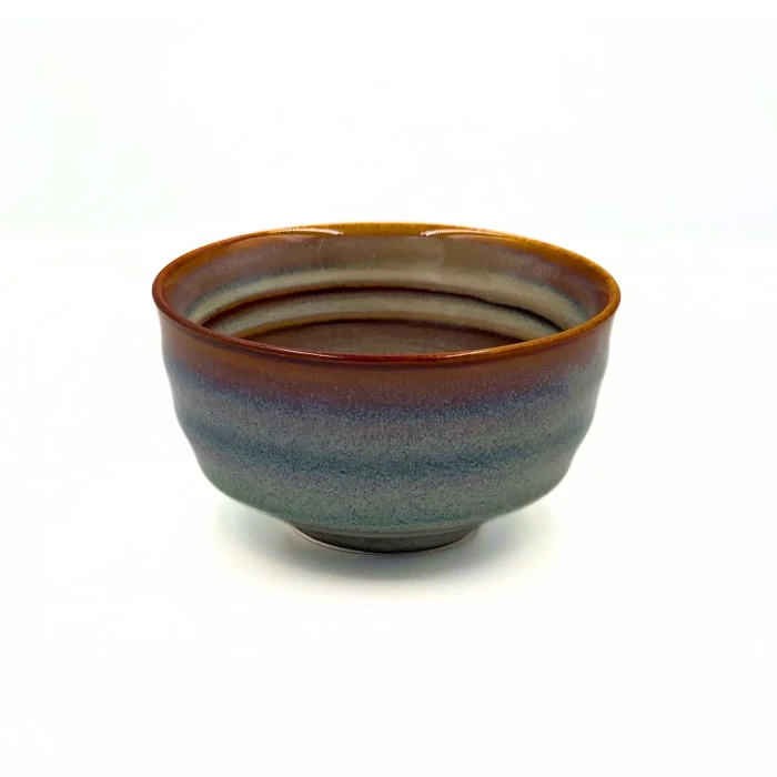 Miska Aichi pod kątem