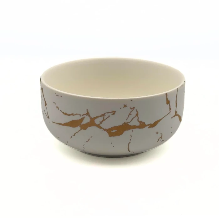 Miska Yang pod kątem