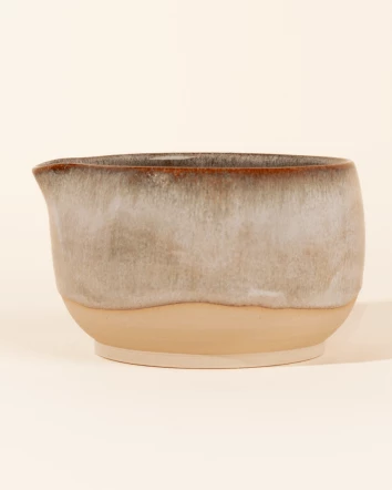 beżowa czarka do matchy